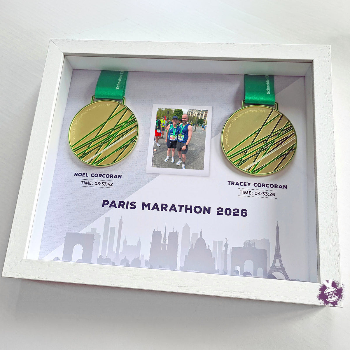 Double medal frame with one photo